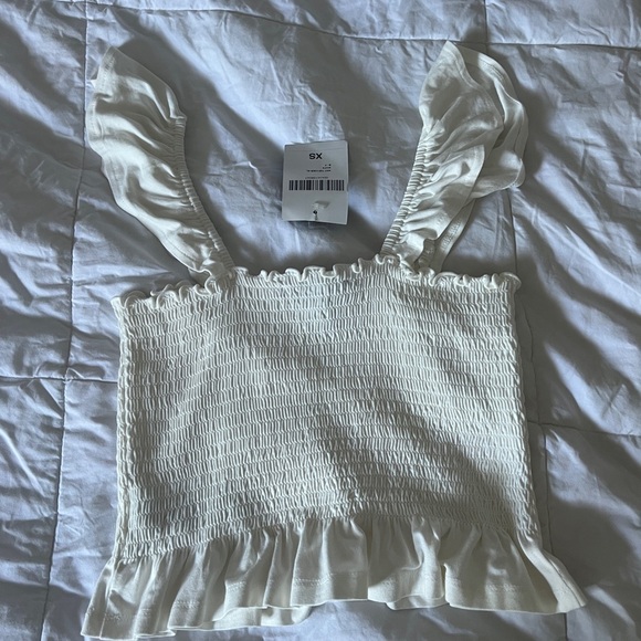 NWT Forever 21 Cream Ruffle Smocked Top Size XS - Picture 4 of 6